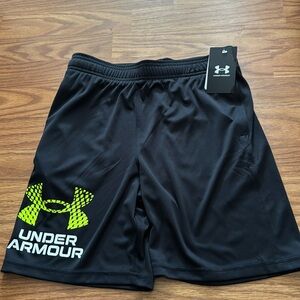 Boys Under Armour UA Tech Logo Shorts New with Tags YL